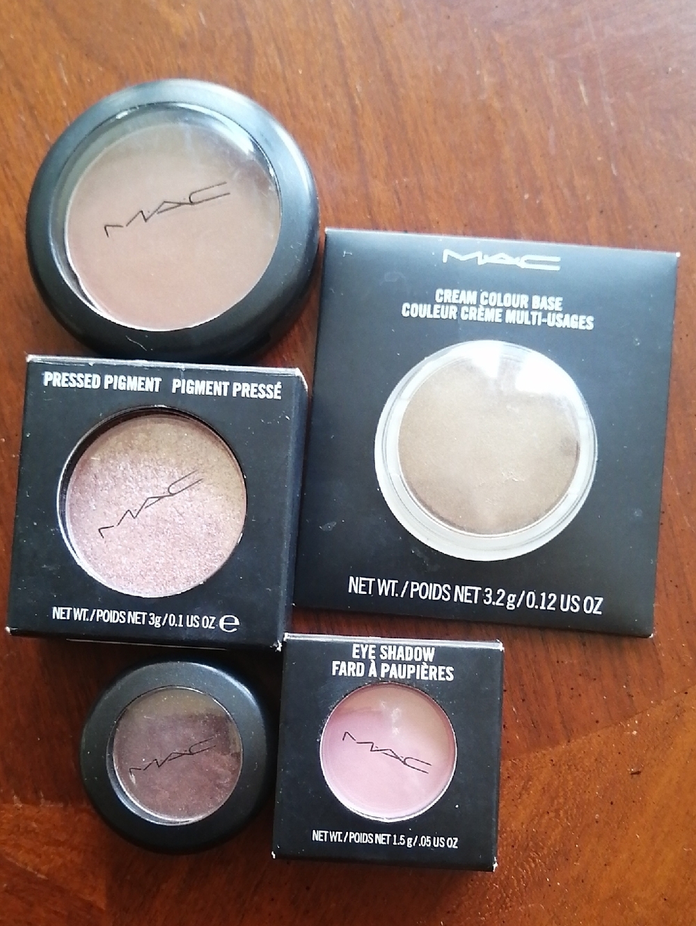 M.A.C COSMETICS BUNDLE